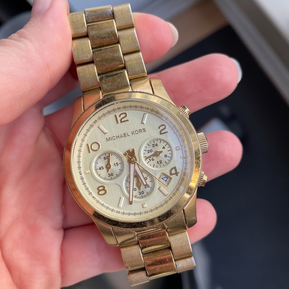 Michael Kors Gold Runway Watch - Picture 1 of 12